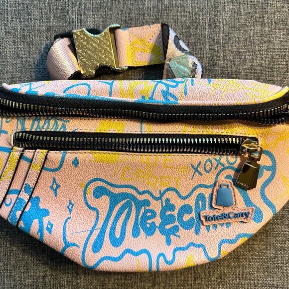 NWOT Graffiti Fanny Pack - Picture 1 of 3